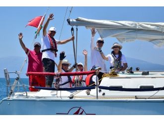 Foça’da Yat Yarışları Nefes Kesti