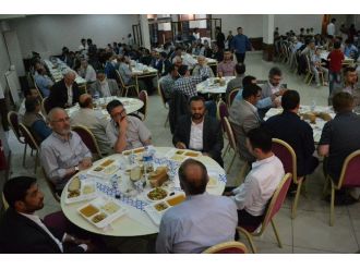 Bozüyük Mevlana Derneği’nden İftar