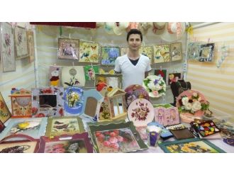 Annesi Yapıyor O Satıyor