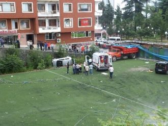 Aracıyla Otoparka Düştü