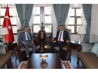 Milletvekili Reşit Polat’tan Vali Tapsız’a Ziyaret