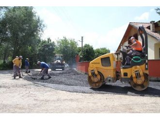 Asfalt Yama Çalışmaları İnönü Mahallesinde Devam Ediyor