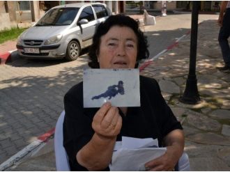 Yunan Anne 38 Yıldır Kayıp Olan Oğlunu Türkiye’de Arıyor