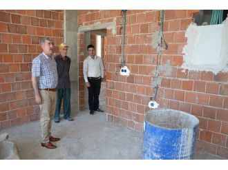 Yeşilyurt Belediyesi, Gençlik Merkezlerinin Yapımını Sürdürüyor