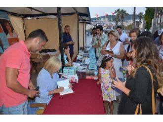Ayşe Kulin, Kuşadası’nda Okurlarıyla Buluştu