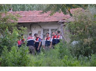 Öldürdüğü Kişinin Maaşını Çekerken Yakalandı