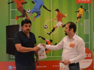 Pes Tutkunları Piazza’da Yarıştı