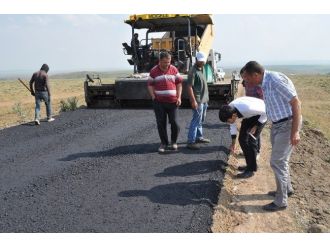 Koçköy Grup Yolu Sıcak Asfalta Kavuşuyor