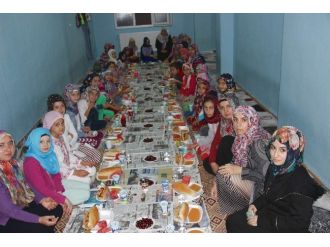 Soğuk Çeşme Kur’an Kursu’nda İftar Coşkusu