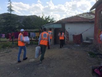 Dakik’ten Suriyeli Mültecilere Gıda Yardımı