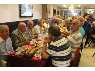 Ak Parti Merkez İlçe Başkanlığı Muhtarları İftarda Ağırladı