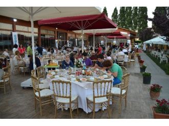 Dünyam Hastanesi Personeli İftarda Buluştu