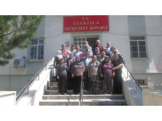 Kadınlar Kaymakam’dan Köylerine Spor Aletleri İstedi