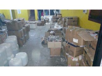 Sahte Rakı Deposuna Polis Baskını