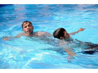 Erdemli’de Cankurtaran Kursu