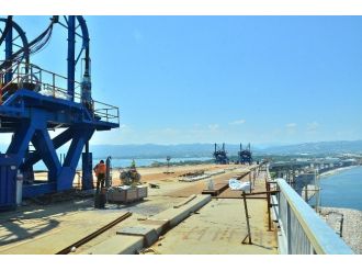 Körfez Geçiş Köprüsü’nde En Ağır Parçanın Montajı Tamamlandı