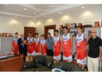 Başarılı Genç Basketbolculardan Başkan Genç’e Teşekkür