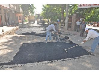 Gölbaşı’nda Yollara Yama Yapıldı