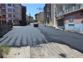 Asfalt Çalışmasını Büyükşehir Ve Yeşilyurt Belediyesi Birlikte Yapıyor