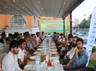 İftarda Çalışanlarına Çekilişle Altın Dağıttı