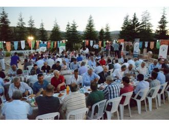 Başkan Polat, 82 Mahalle Muhtarı İle İftar Yaptı