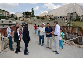 Hakkari’de Tehlikeli 3 Köprüye Bariyer