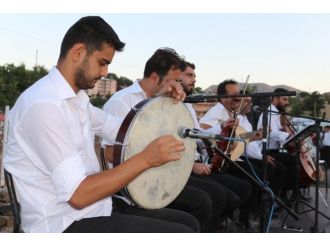 Büyükşehir Belediyesi, Arapgir’de İftar Yemeği Verdi