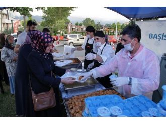Başiskele’de Halk İftarlardan Memnun