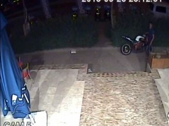 Motosiklet Hırsızı Kameraya Yakalandı