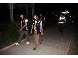 Adana Narkotim’den Parklarda ‘Torbacı’ Uygulaması