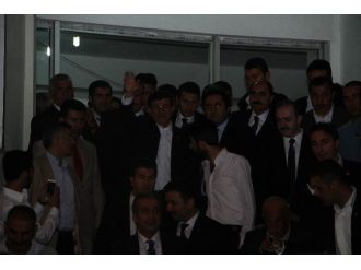 Uyuşturucu Kullanan Genç Başbakan Davutoğlu’ndan Destek İstedi