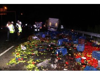 Kamyonet İle Tır Arasında Sıkışan Genç Sürücü Öldü