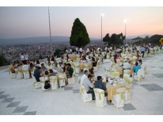 Adü Diş Hekimliği Fakültesi İftarda Bir Araya Geldi