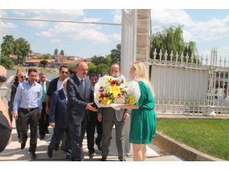 Bakan Müezzinoğlu’ndan Başkan Gürkan’a Ziyaret