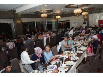 Pekay’dan İftar Yemeği