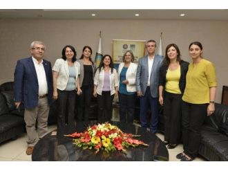 Hdp’li Milletvekillerinden Diyarbakır Büyükşehir Belediyesi’ne ’Unesco’ Ziyareti