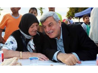 Başkan Karaosmanoğlu: “Sıla-i Rahimi İhmal Etmeyelim”