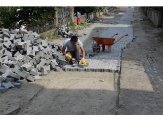 Akçakoca’da Parke Çalışmaları Hızla Sürüyor