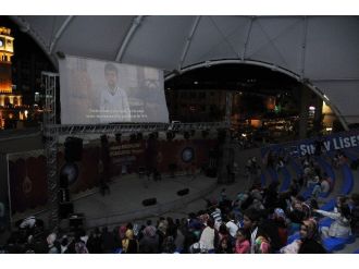 Pursaklar’da Ramazan’da Açık Hava Sineması Büyük İlgi Görüyor