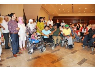 Kızıltepe’de Engelli Vatandaşlar Yemekte Bir Araya Geldi