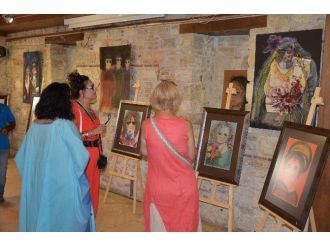 Kuşadası’nda Çocuk Gelinlerin Sessiz Çığlığı Resim Sergisi