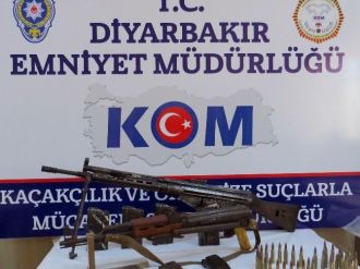 Diyarbakır’da Silah Ticareti Yapanlara Eş Zamanlı Operasyon