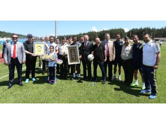 Düzce Protokolü Fenerbahçe Kampında