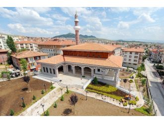 Alemdağ’a Yapılan Cami Açılış İçin Gün Sayıyor
