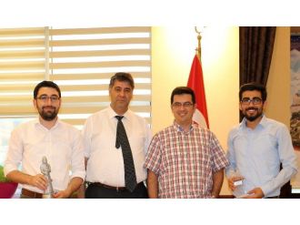 Mutluluklarını Rektör Polat İle Paylaştılar