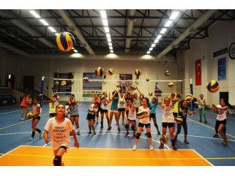 Büyükşehir’in Yaz Spor Kurslarına Büyük İlgi