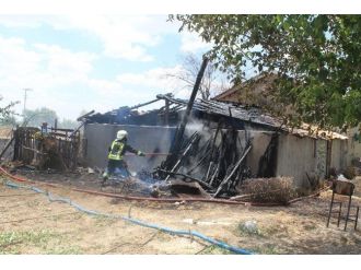 Karaman’da Ahır Yangını