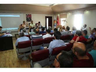 Tarhan: “Üniversite Mezunu Kızlar Temizlik İşçisi Olmak İçin Başvuruyor”