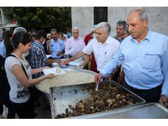 İftar Sonrası Vatandaşlara Şerbet İkramı