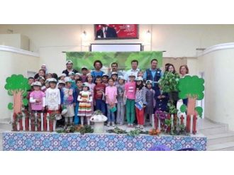 Gediz’de Öğrencilere Orman Sevgisini Anlatan Tiyatro